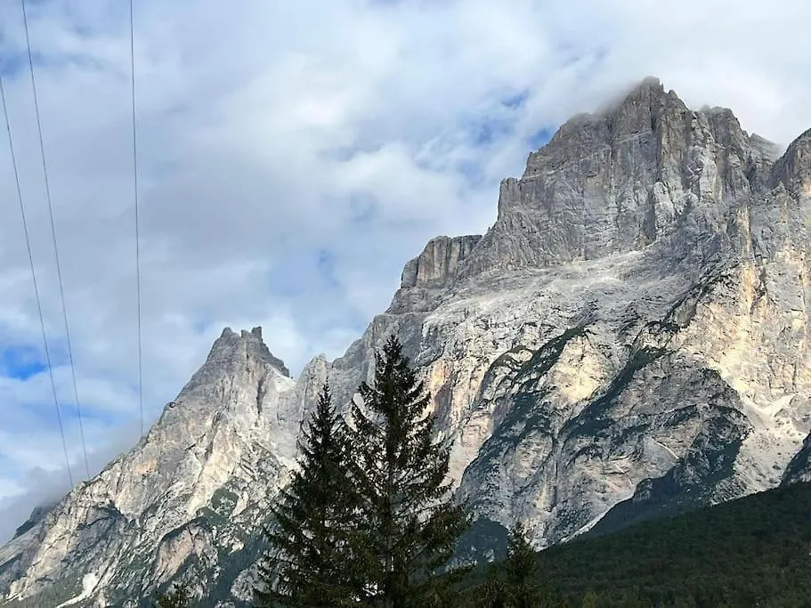 Mansarda Su Due Livelli Nel Cuore Delle Dolomiti San Vito di Cadore 0*,  Italy