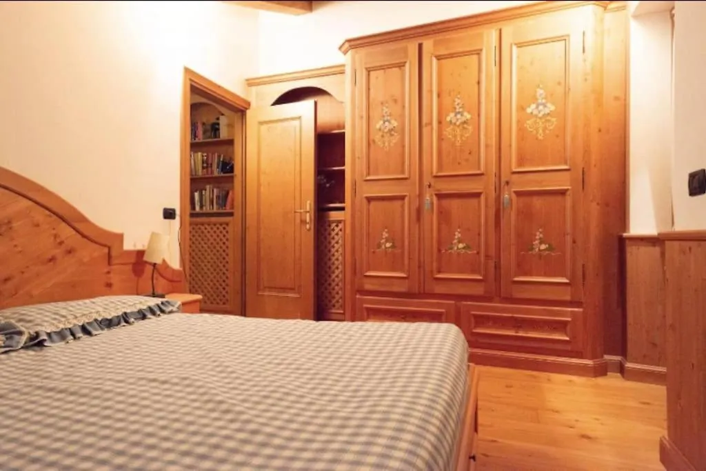 Mansarda Su Due Livelli Nel Cuore Delle Dolomiti San Vito di Cadore 0*,  Italy