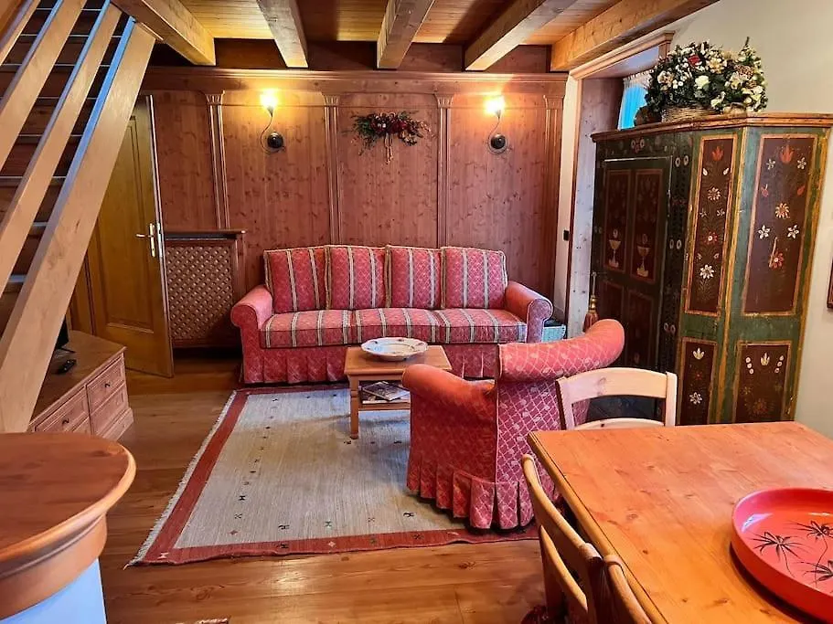 Apartment Mansarda Su Due Livelli Nel Cuore Delle Dolomiti San Vito di Cadore Italy